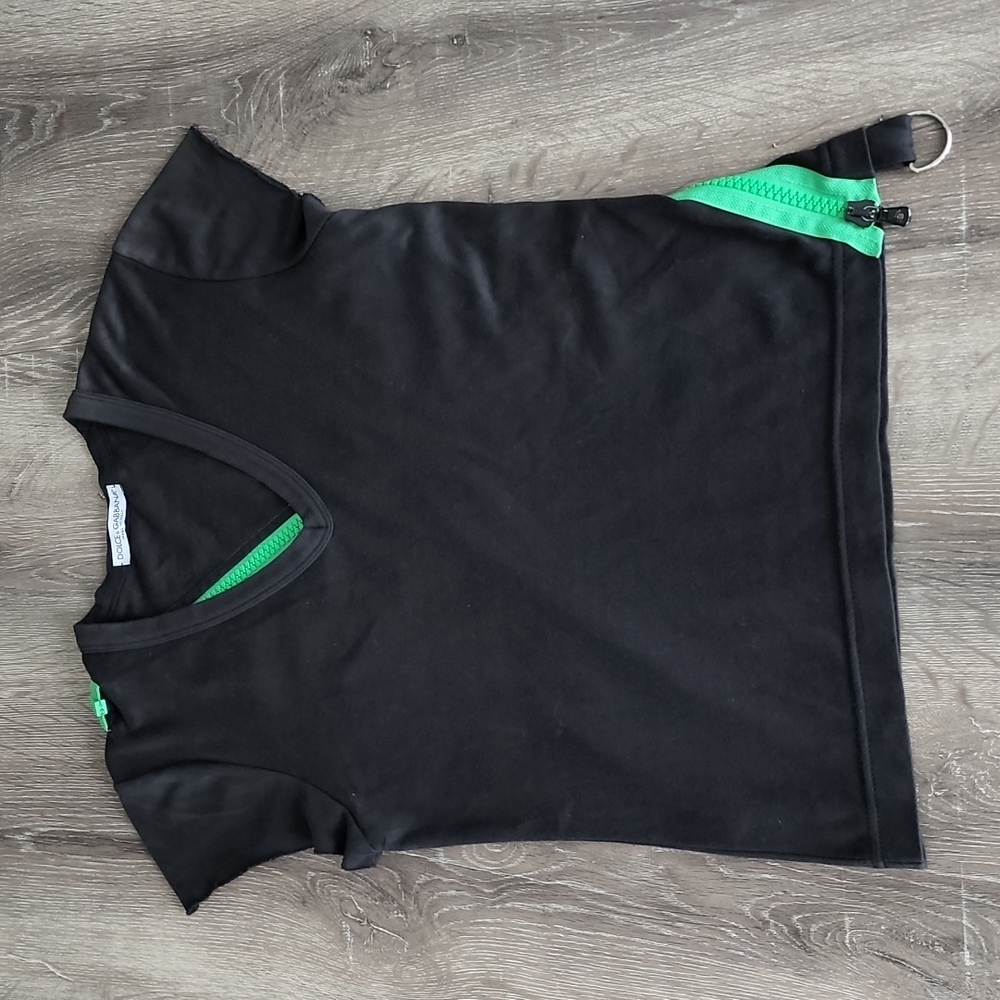 RARE Dolce & Gabbana Asymmetric Neon Zip V-Neck Short Sleeve Casual Tee